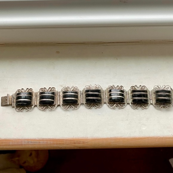 Sterling onyx vintage bracelet - Picture 10 of 11